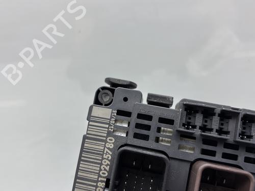 Fuse box PEUGEOT 308 II (LB_, LP_, LW_, LH_, L3_) 1.2 THP 110 | BP29841343E1