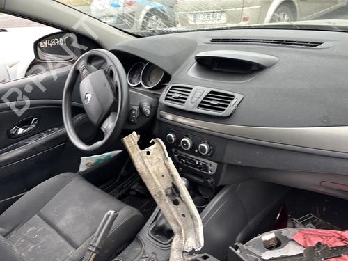 Fuse box RENAULT MEGANE III Hatchback (BZ0/1_, B3_) 1.5 dCi (BZ0C) | BP26715252E1 - Image 19