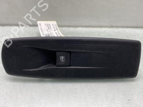 Used Right front window switch Right front window switch RENAULT MEGANE III Grandtour (KZ0/1) 1.5 dCi (KZ1G, KZ1W, KZ0R) (95 hp) 24960526 24960526