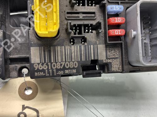 Used Fuse box Fuse box PEUGEOT 307 (3A/C) 1.6 HDi (90 hp) 34477525 34477525