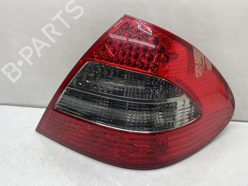 Used Right taillight MERCEDES-BENZ E-CLASS (W211) E 220 CDI (211.006) (150 hp) 30181087
