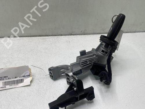 Used Ignition barrel FIAT GRANDE PUNTO (199_) 1.2 (65 hp) 30181104