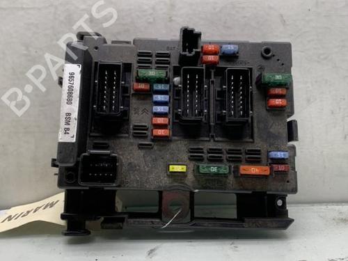 Used Fuse box Fuse box PEUGEOT 206 CC (2D) 1.6 HDi 110 (109 hp) 19961679 19961679