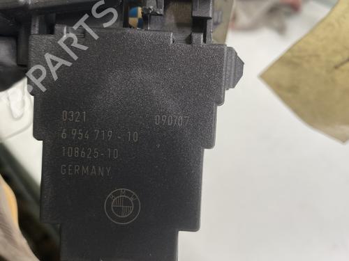 Used Card reader Card reader BMW 3 (E90) 330 xd (231 hp) 27583339 27583339