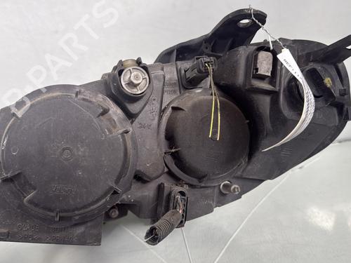 Used Right headlight Right headlight PEUGEOT 807 (EB_) 2.0 HDi (107 hp) 33238493 33238493