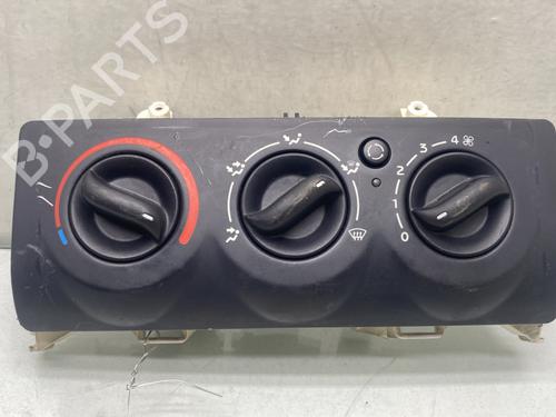 AC Styreenhet / Manøvreringsenhet RENAULT CLIO II (BB_, CB_) 1.2 (BB0A, BB0F, BB10, BB1K, BB28, BB2D, BB2H, CB0A,... (58 hp) 28281708