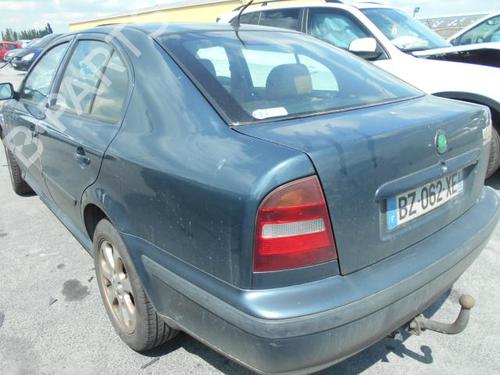 Left headlight SKODA OCTAVIA I (1U2) 1.9 TDI | BP20019584C28 