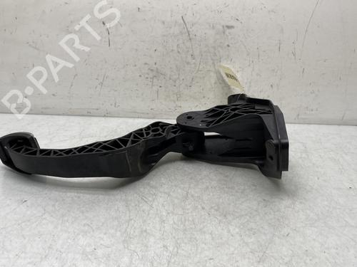 Used Clutch pedal Clutch pedal VW POLO VI (AW1, BZ1, AE1) 1.0 TSI (95 hp) 19957126 19957126