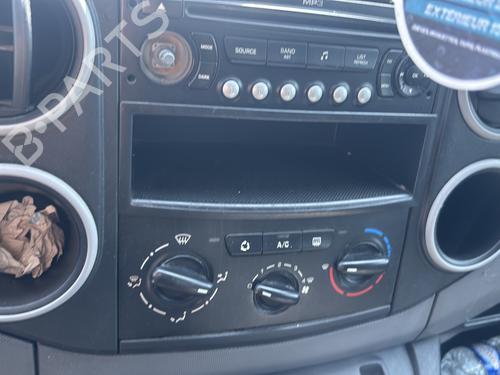 Right front window switch CITROËN BERLINGO MULTISPACE (B9) 1.6 HDi 110 | BP27632885I26 
