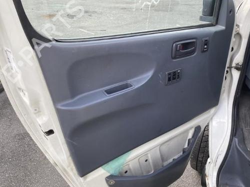 Front right lock TOYOTA HIACE IV Van (__H1_, __H2_) 2.5 D-4D (KLH12, KLH22) | BP19949327C97 