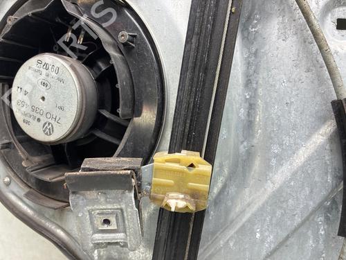 Alzacristallo anteriore sinistro Alzacristallo anteriore sinistro VW TRANSPORTER T5 Platform/Chassis (7JD, 7JE, 7JL, 7JY, 7JZ, 7F 2.5 TDI (174 hp) 37409647 37409647