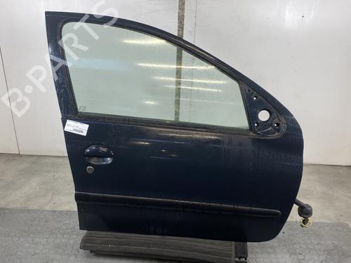 Dør højre fortil Dør højre fortil PEUGEOT 206+ (2L_, 2M_) 1.4 HDi eco 70 (68 hp) 21685365 21685365