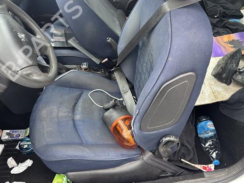 Left headlight PEUGEOT 206 Hatchback (2A/C) 1.4 HDi eco 70 | BP31175977C28 