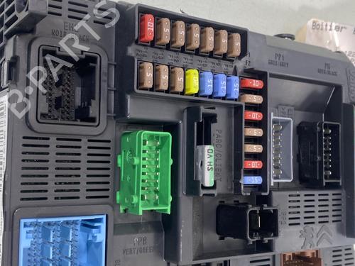 Fuse box CITROËN C4 Picasso II 1.6 HDi / BlueHDi 115 | BP30082617E1 