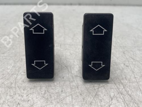 Used Left front window switch Left front window switch PEUGEOT 205 II (20A/C) 1.4 (75 hp) 33022405 33022405