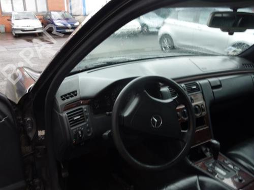 Brugte MERCEDES-BENZ E-CLASS (W210) E 230 (210.037) 1809174