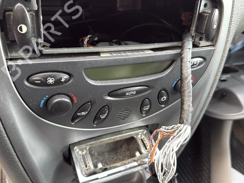 Fuse box CITROËN C5 I (DC_) 2.0 HDi (DCRHZB, DCRHZE) | BP30546744E1 - Image 24