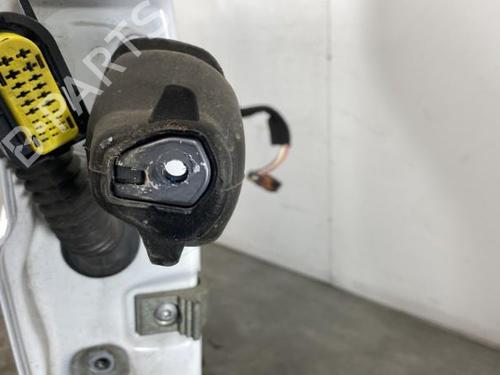 Used Right front door Right front door 21959500 21959500