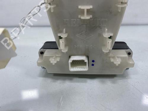 Used Warning switch Warning switch RENAULT LAGUNA III Grandtour (KT0/1) 2.0 dCi (KT01, KT08, KT09, KT0K, KT12, KT1D, KT1W) (150 hp) 19959562 19959562
