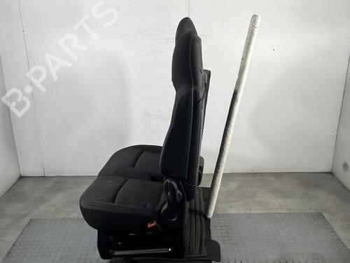 Used Right front seat Right front seat RENAULT TRAFIC III Van (FG_) 1.6 dCi 125 (FGMH) (125 hp) 21955431 21955431