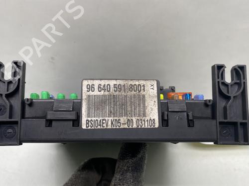 Used Fuse box Fuse box PEUGEOT 308 I (4A_, 4C_) 1.6 HDi (109 hp) 24197839 24197839