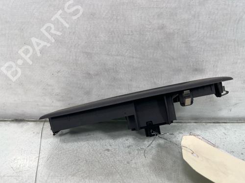 right-front-window-switch-renault-megane-iii-hatchback-bz01_-b3_-2008-36389084 main image