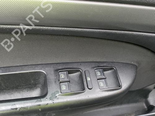 Left front fog light SKODA OCTAVIA II (1Z3) 2.0 TDI | BP25446262C30