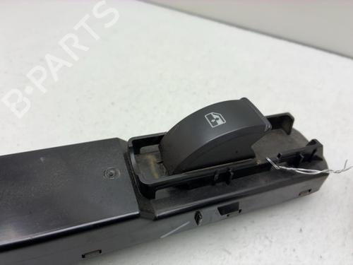 Used Right front window switch Right front window switch SAAB 9-3 Convertible (YS3F) 1.9 TiD (150 hp) 40447640 40447640