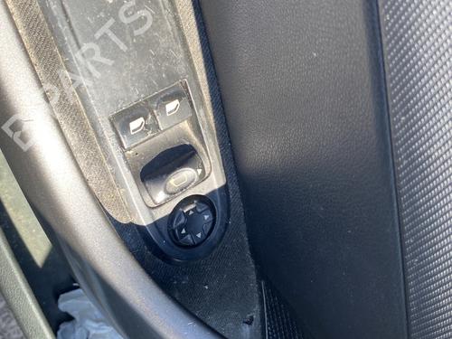 Left front fog light PEUGEOT 308 I (4A_, 4C_) 1.6 HDi | BP28291304C30 