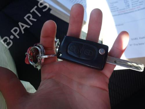 Fuse box PEUGEOT 308 I (4A_, 4C_) 1.6 HDi | BP30082637E1 