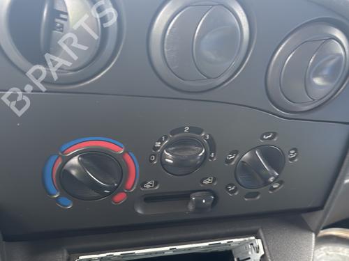 Left front indicator IVECO DAILY III Van 35 S 9 V | BP37249359C32 - Image 24