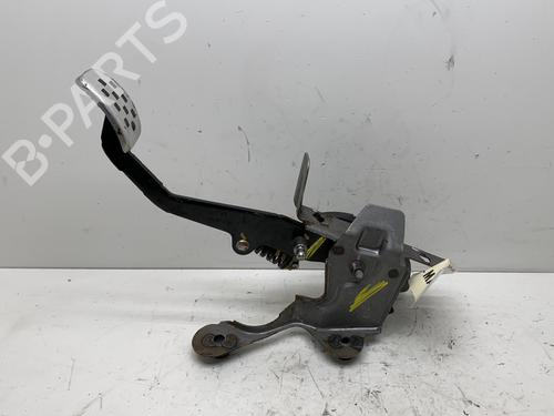 Clutch pedal RENAULT CLIO IV (BH_) 1.5 dCi 110 | BP19975183I13