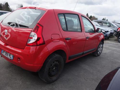 DACIA SANDERO    1800424
