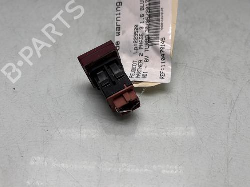 Used Warning switch Warning switch PEUGEOT PARTNER Box Body/MPV 1.6 BlueHDi 100 (100 hp) 28704979 28704979