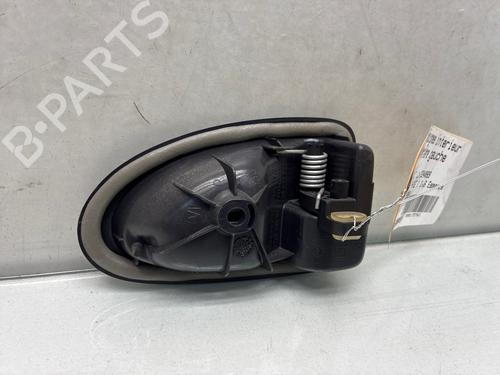 Venstre bagtil invendig håndtag Venstre bagtil invendig håndtag RENAULT CLIO II (BB_, CB_) 1.6 (B/CB0D, BB00) (90 hp) 34449809 34449809