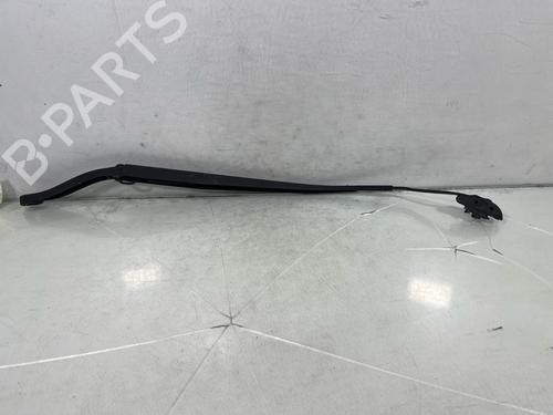 Used Front windshield wiper arm Front windshield wiper arm 37249344 37249344