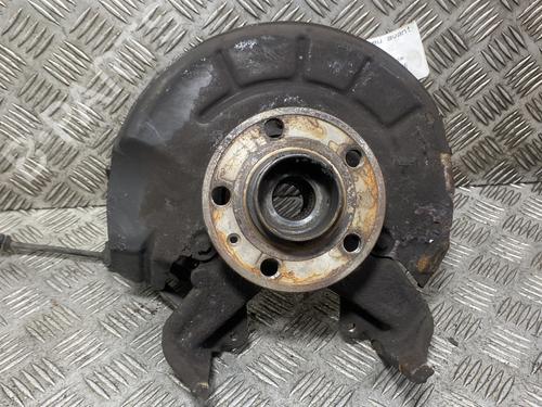 Used Left front steering knuckle VW POLO IV (9N_, 9A_) 1.2 12V (64 hp) 30907512
