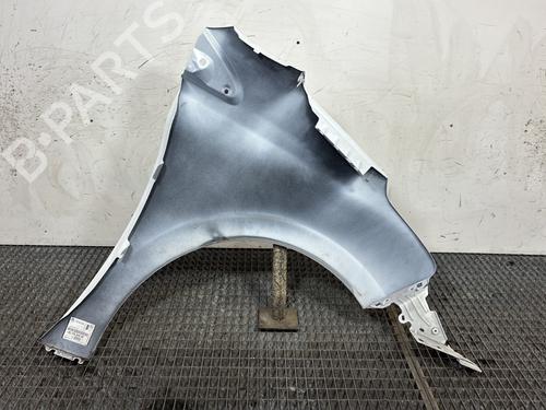 Used Left front fenders Left front fenders 33711243 33711243