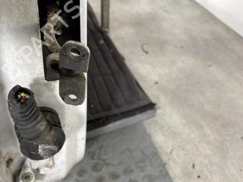 Used Right front door Right front door 19958497 19958497