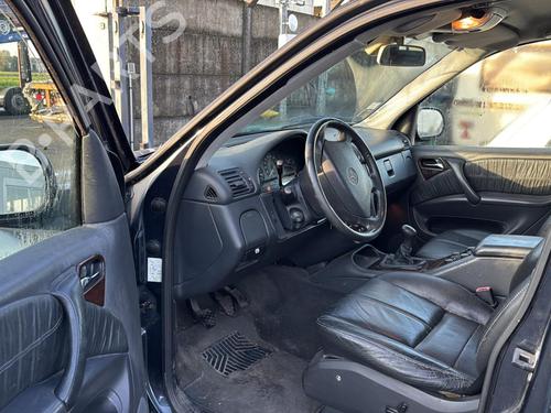 Front right door window MERCEDES-BENZ M-CLASS (W163) ML 270 CDI (163.113) | BP32299129C19