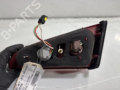 Used Left tailgate light Left tailgate light PEUGEOT 607 (9D, 9U) 2.2 HDi (133 hp) 32389464 32389464