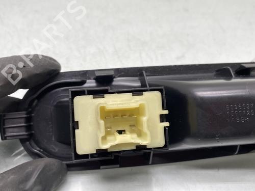 right-front-window-switch-renault-twingo-iii-bcm_-bca_-2014-31641222 main image