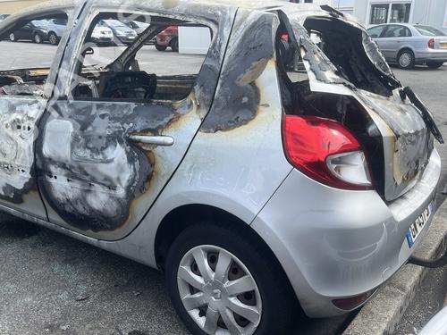 Right front fog light RENAULT CLIO III (BR0/1, CR0/1) 1.2 16V Hi-Flex (BR1U, CR1U) | BP30176914C31 