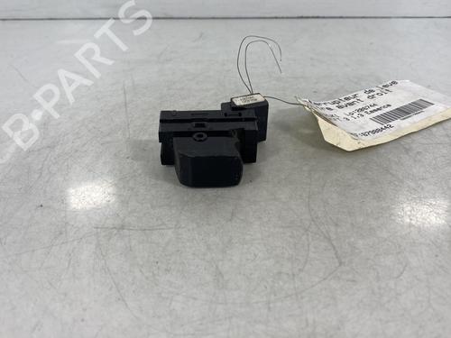 Used Right front window switch Right front window switch SUZUKI SWIFT III (MZ, EZ) 1.3 (RS413, ZC11S) (92 hp) 20023315 20023315