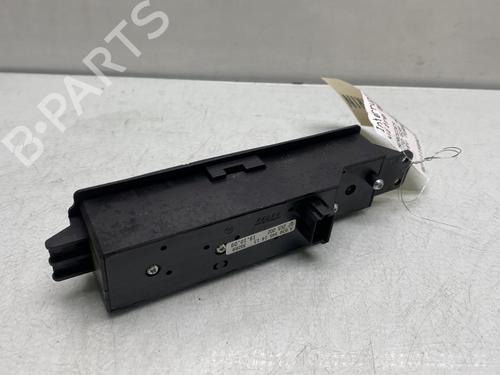 Used Right front window switch Right front window switch MERCEDES-BENZ VITO Bus (W639) 111 CDI (639.701, 639.703, 639.705) (116 hp) 30576294 30576294