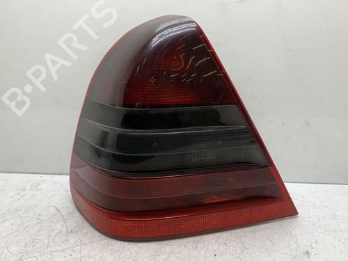 Used Left taillight Left taillight 19965198 19965198