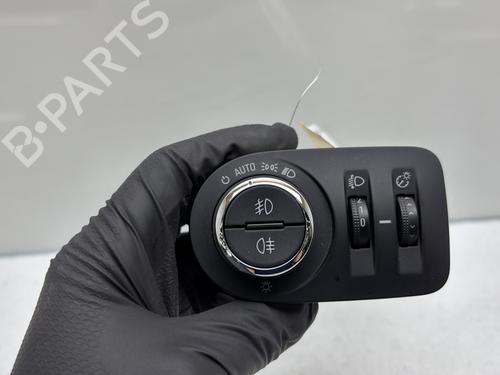 Used Headlight switch OPEL MERIVA B MPV (S10) 1.7 CDTI (75) (110 hp) 28704556
