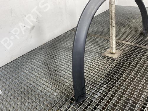 Used Front right wheel arch trim Front right wheel arch trim 39427364 39427364