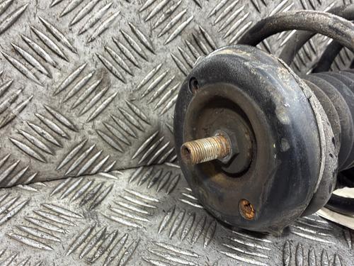 Used Right front shock absorber Right front shock absorber PEUGEOT 308 I (4A_, 4C_) 1.6 HDi (109 hp) 32379292 32379292