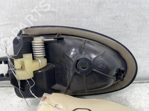 Højre fortil invendig håndtag Højre fortil invendig håndtag RENAULT CLIO II (BB_, CB_) 1.6 16V (BB01, BB0H, BB0T, BB14, BB1D, BB1R, BB2KL, BB3G... (107 hp) 36682516 36682516
